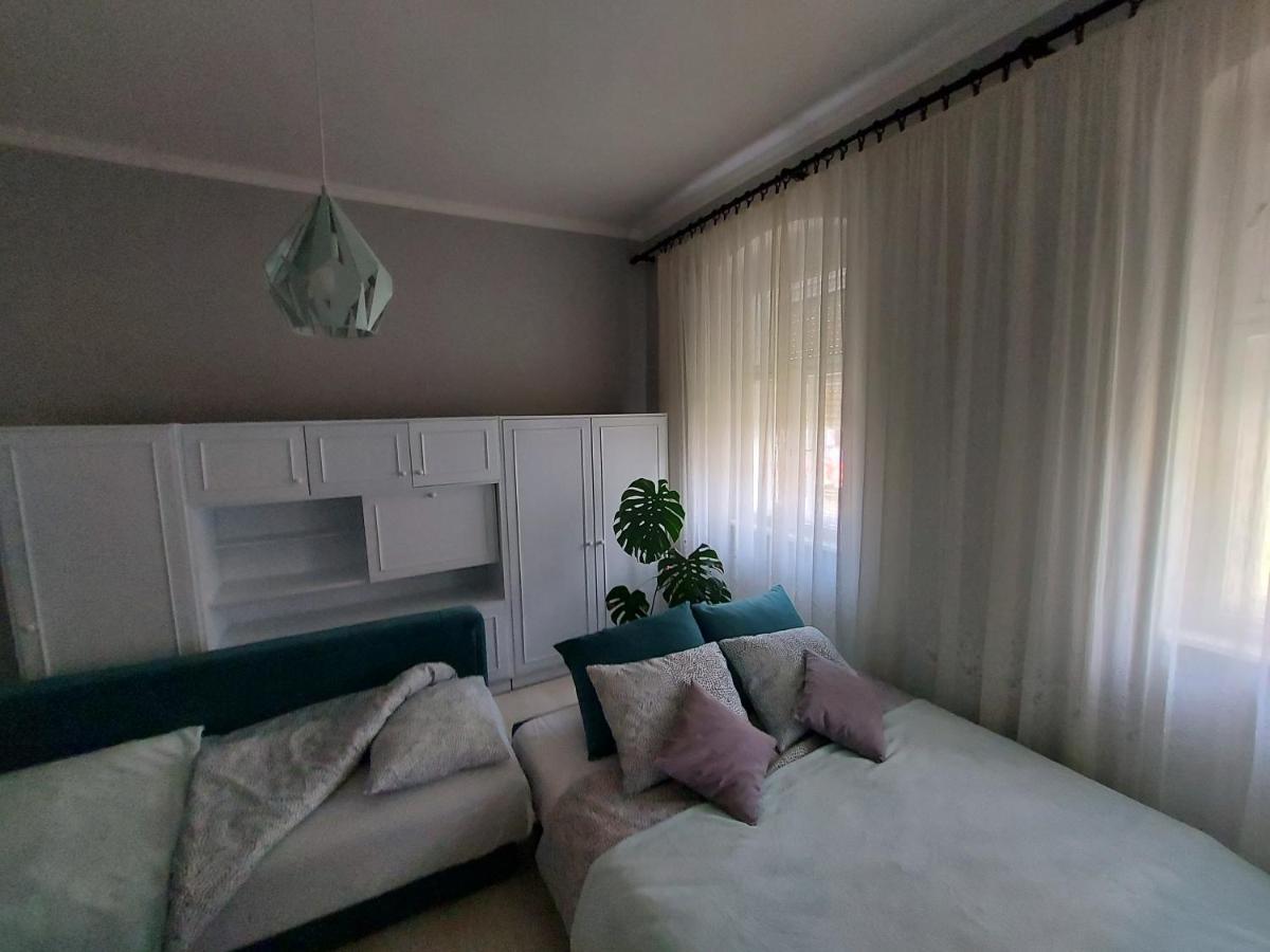 Cozy Apartment In Kikinda Ngoại thất bức ảnh