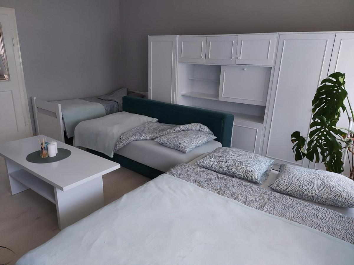Cozy Apartment In Kikinda Ngoại thất bức ảnh